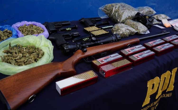 PDI detiene a tres personas por porte de drogas, armas y municiones